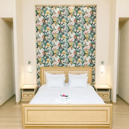 Apartment Baseina Khreschatyk Kiev Ngoại thất bức ảnh