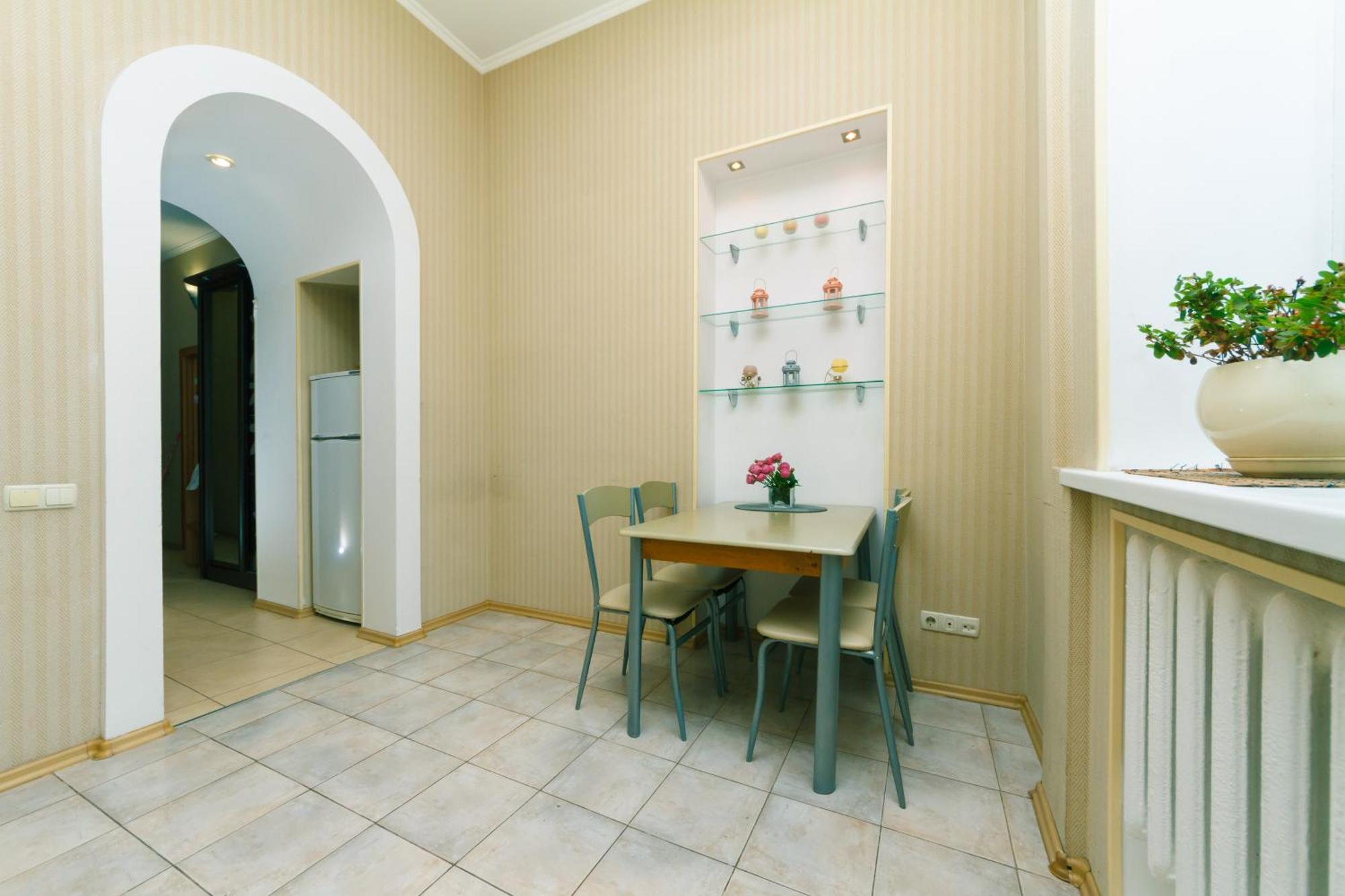 Apartment Baseina Khreschatyk Kiev Ngoại thất bức ảnh