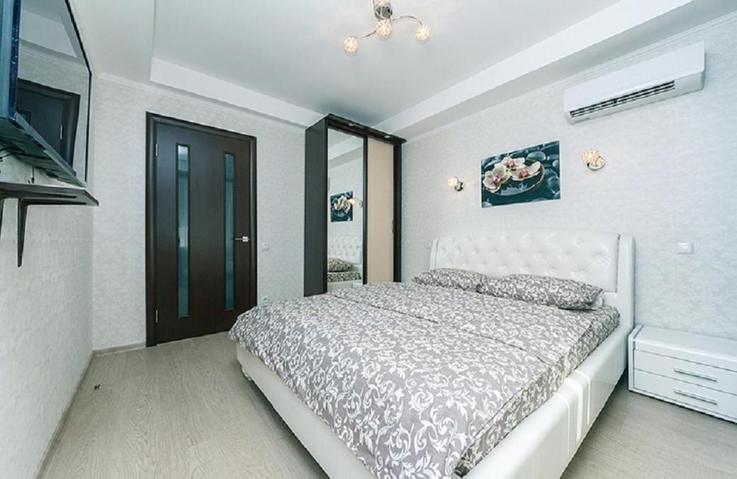 Apartment Baseina Khreschatyk Kiev Ngoại thất bức ảnh